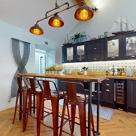 Mumbles Cottage & Stunning Ocean Views - Sleeps 4 Swansea Exterior photo