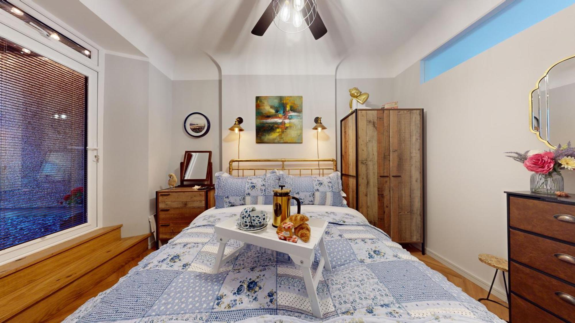 Apartment Mumbles & Stunning Ocean Views - Sleeps 4 *
