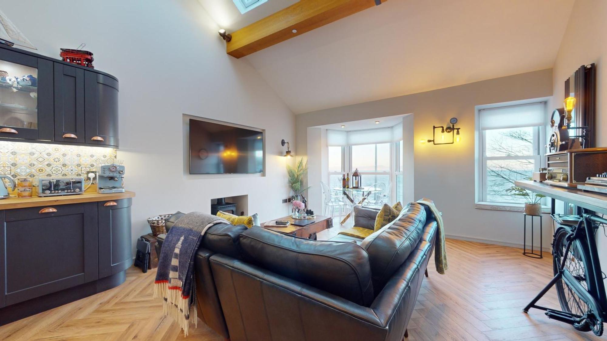 Mumbles & Stunning Ocean Views - Sleeps 4 Apartment Swansea