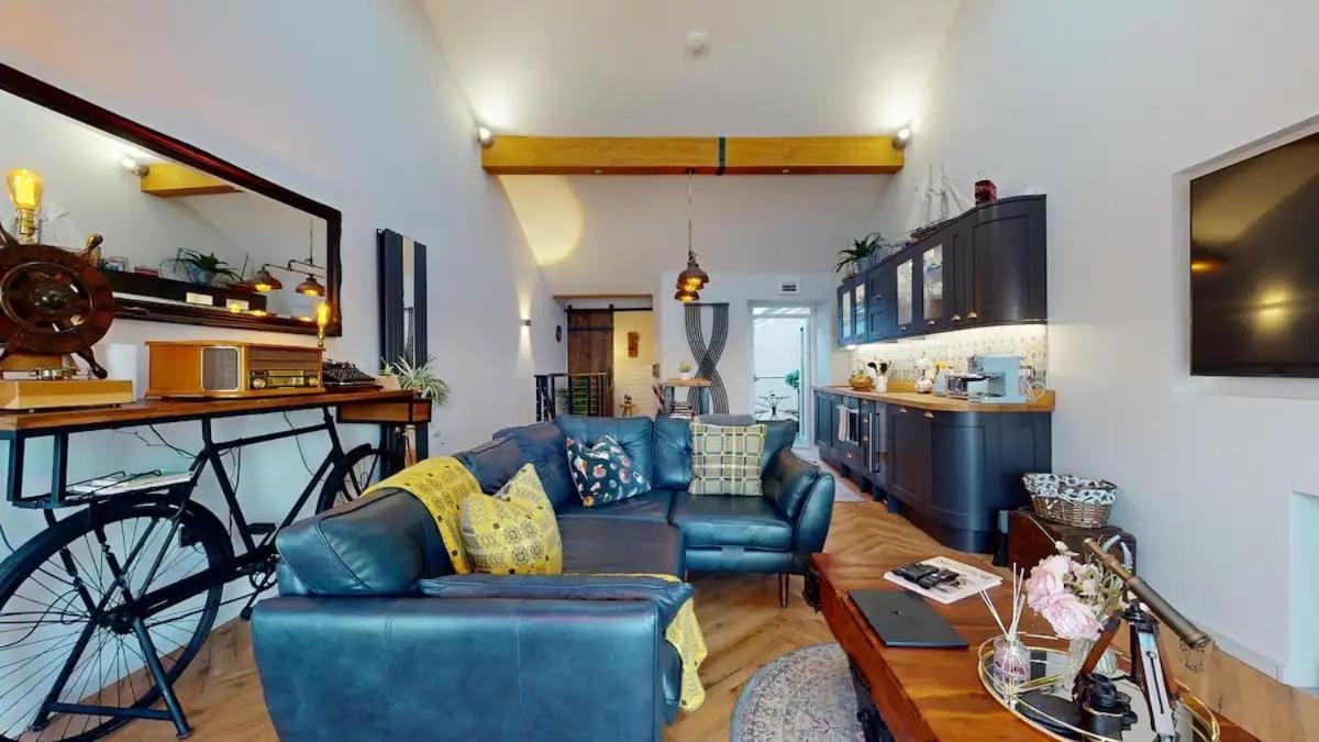Apartment Mumbles & Stunning Ocean Views - Sleeps 4