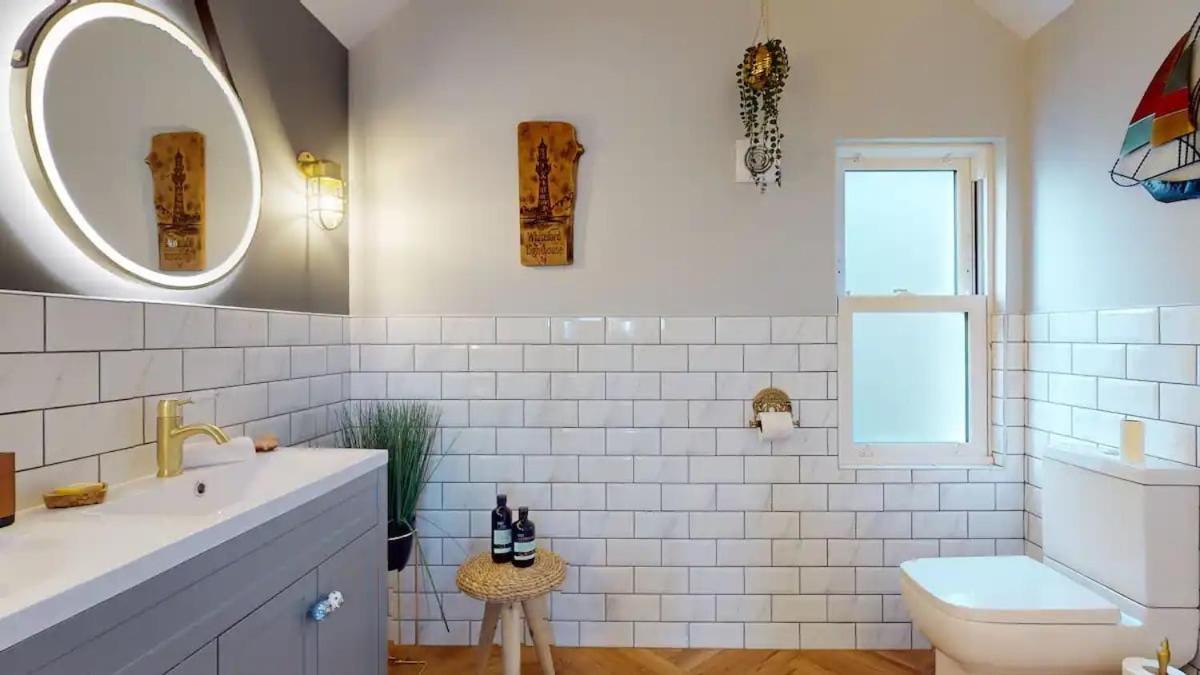 Mumbles & Stunning Ocean Views - Sleeps 4 * Swansea
