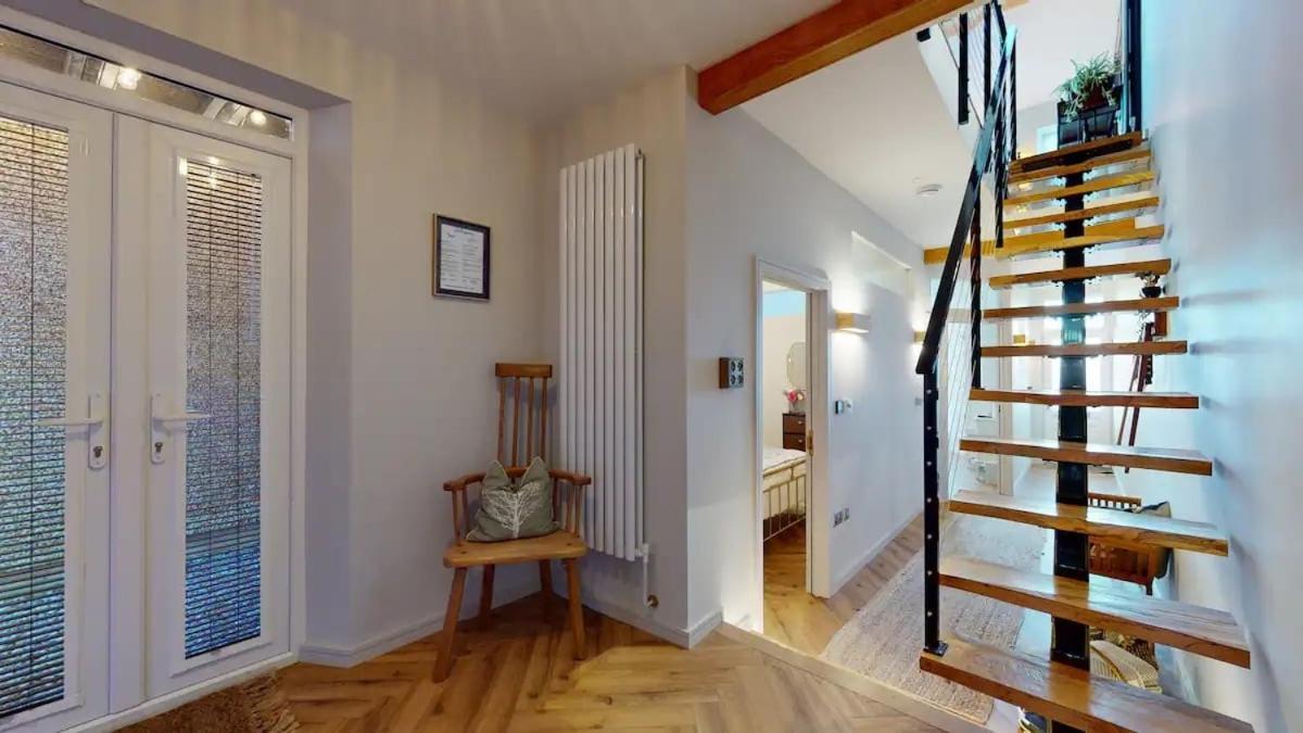 Mumbles & Stunning Ocean Views - Sleeps 4 Apartment Swansea